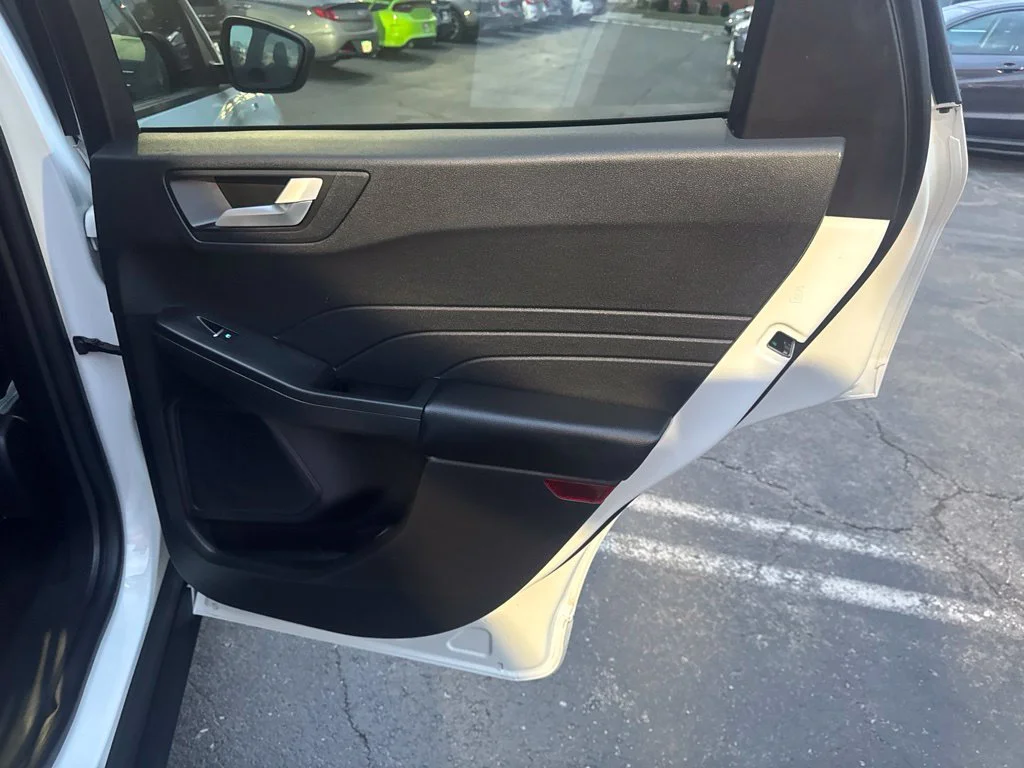 Used 2024 White Metallic Ford ST-Line image 37