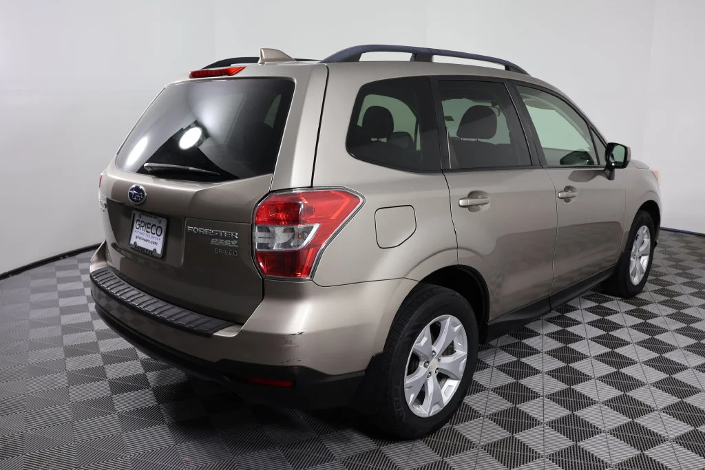 Used 2016 Burnished Bronze Metallic Subaru 2.5i Premium image 8