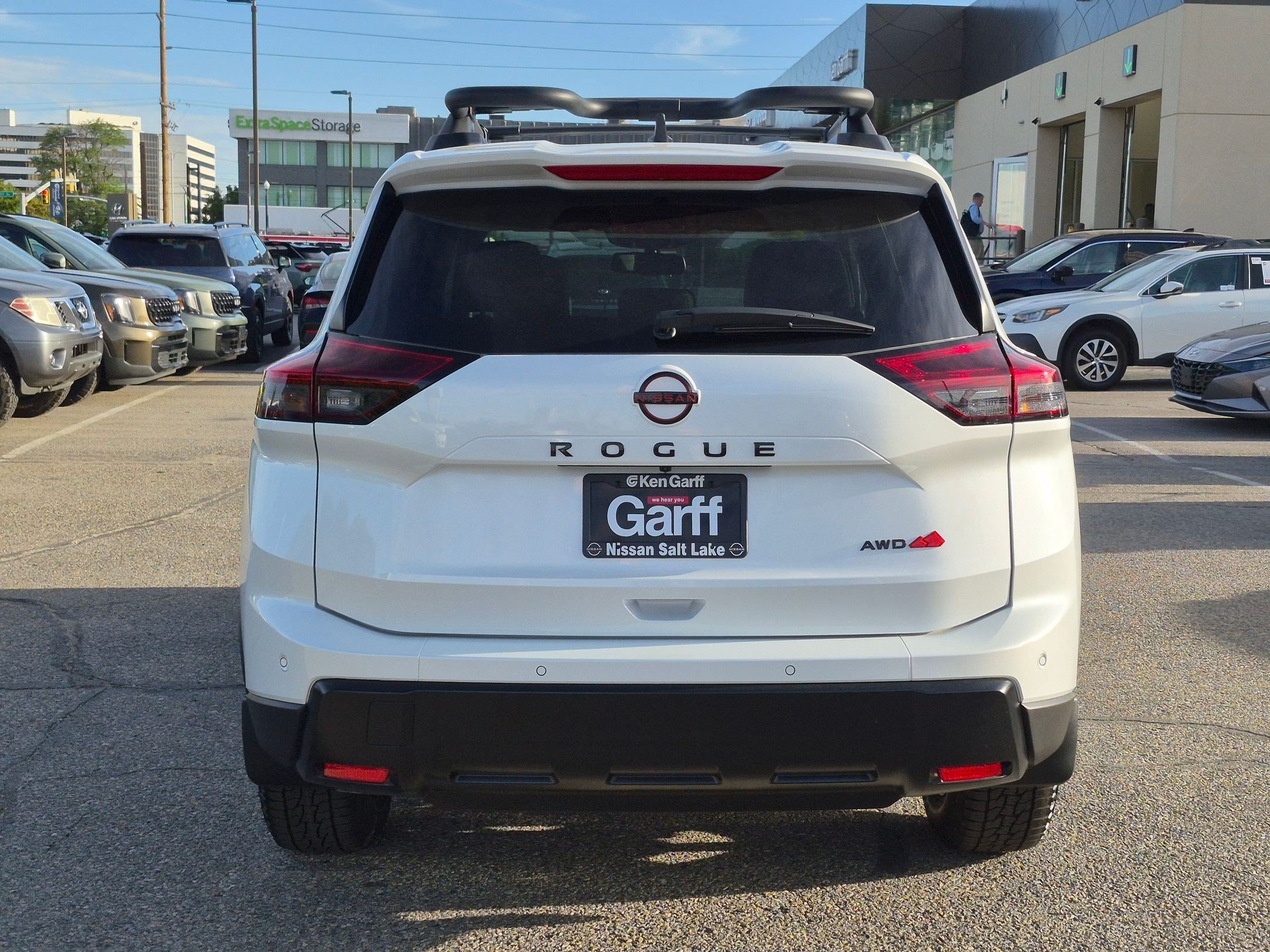 New 2026 Everest White Pearl TriCoat Nissan Rock Creek® image 4
