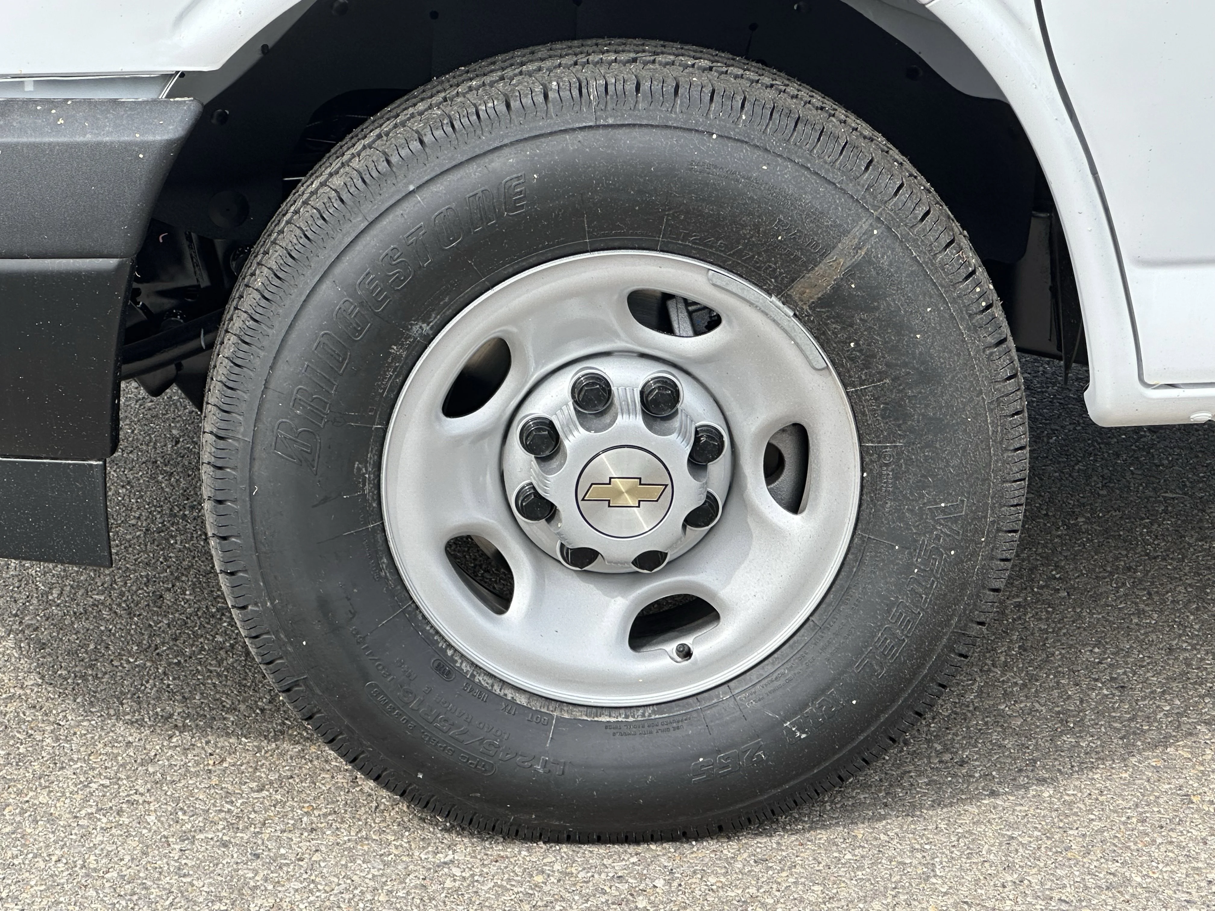 New 2026 Summit White Chevrolet RWD 3500 135 image 6