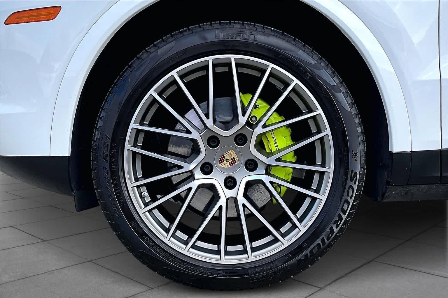 Used 2022 Carrara White Metallic Porsche E-Hybrid image 31