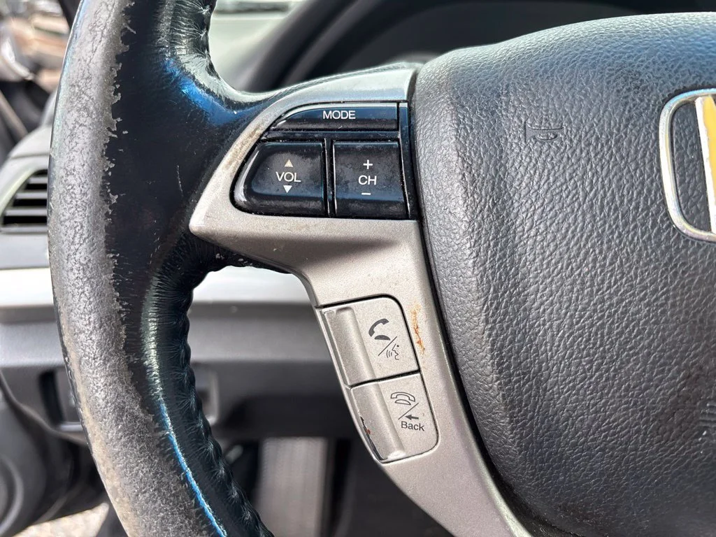 Used 2010 Black Honda EX-L image 17