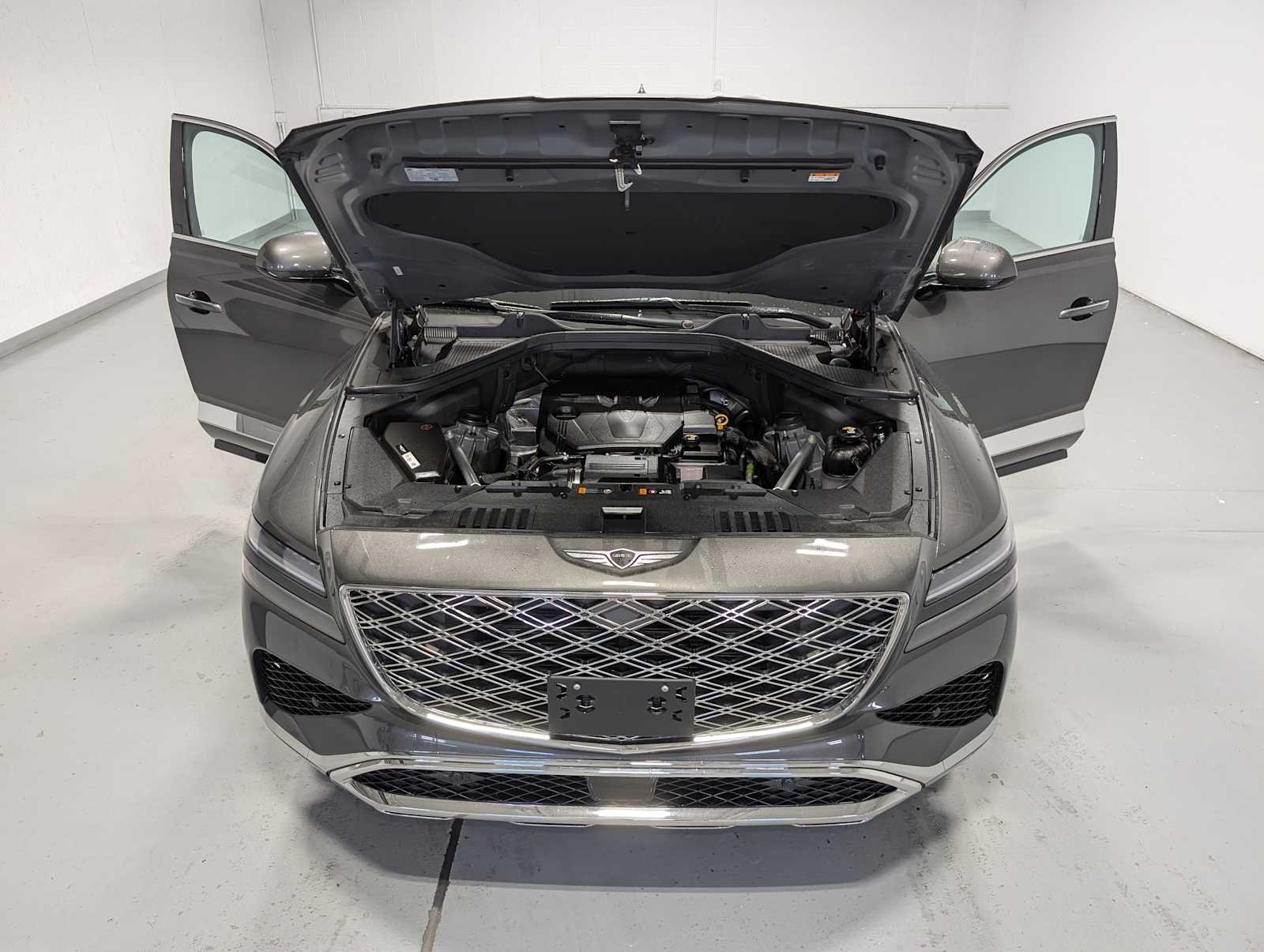 Used 2025 Makalu Gray Genesis 2.5T Standard image 13