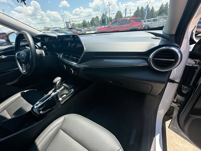 Used 2024 Summit White Chevrolet ACTIV image 31