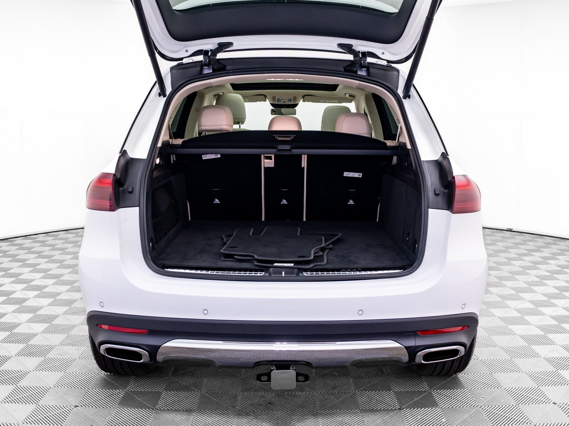 New 2026 Polar White Mercedes-Benz GLE 350 image 32
