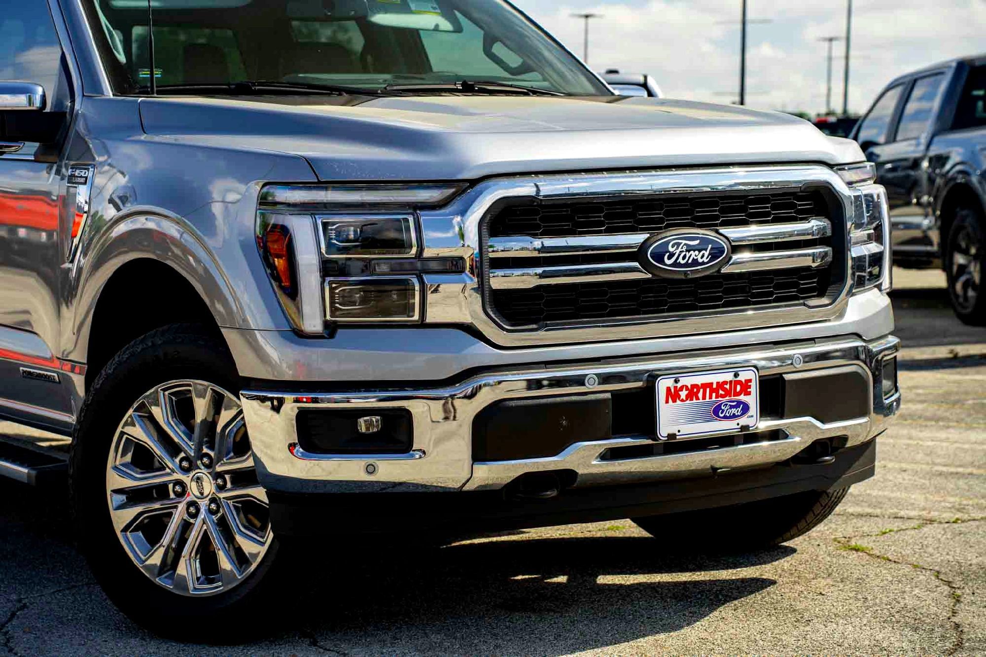 New 2025 Iconic Silver Metallic Ford LARIAT image 3
