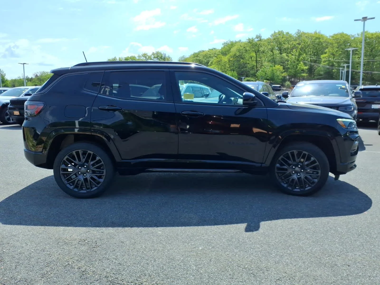 Certified Used 2022 Diamond Black Crystal Pearlcoat Jeep High Altitude image 6