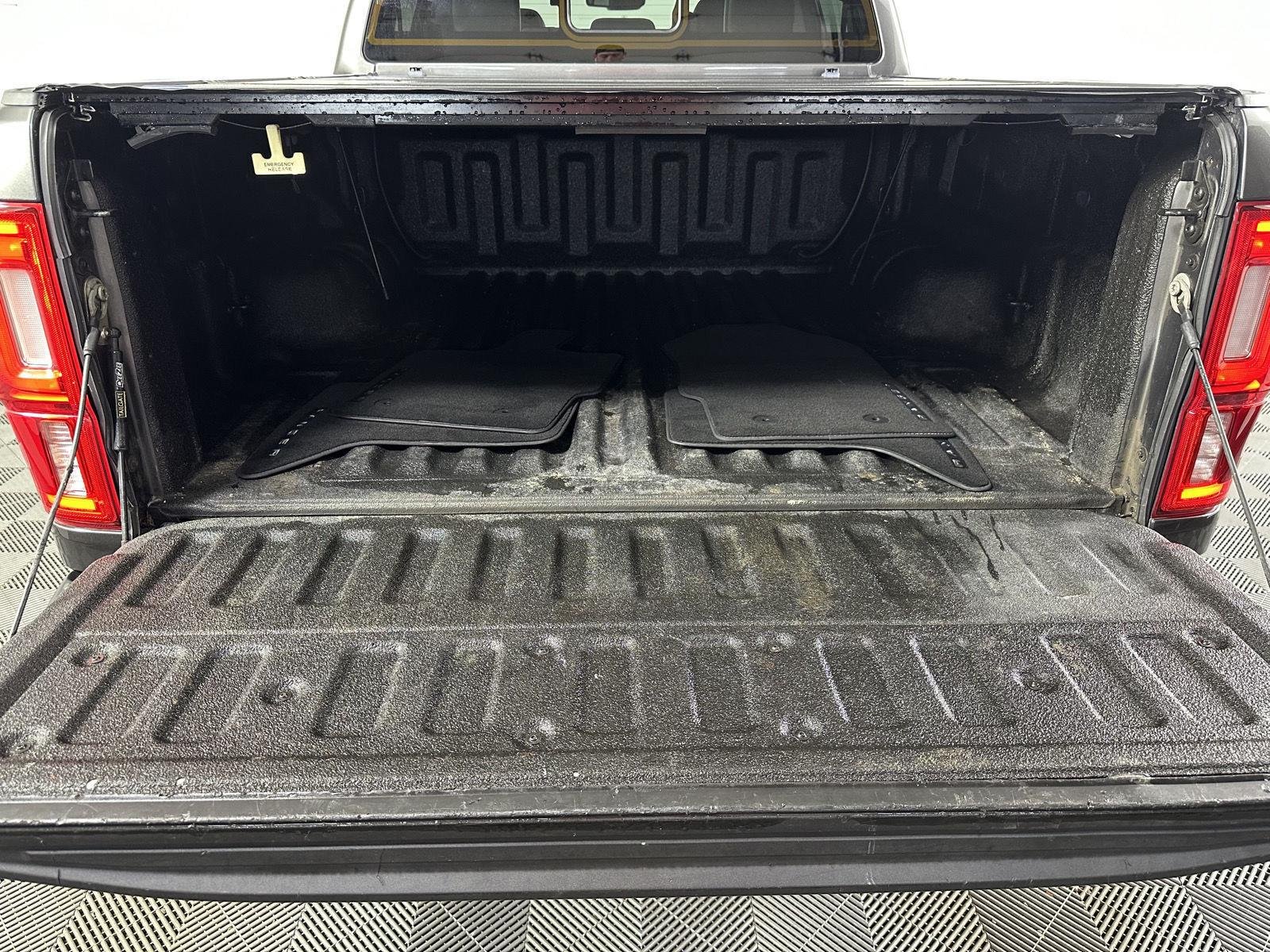 Used 2019 Magnetic Ford LARIAT image 25