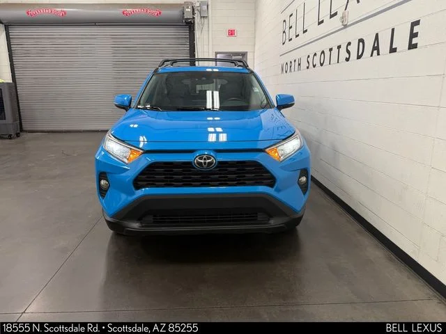 Used 2021 Blue Toyota XLE Premium image 6