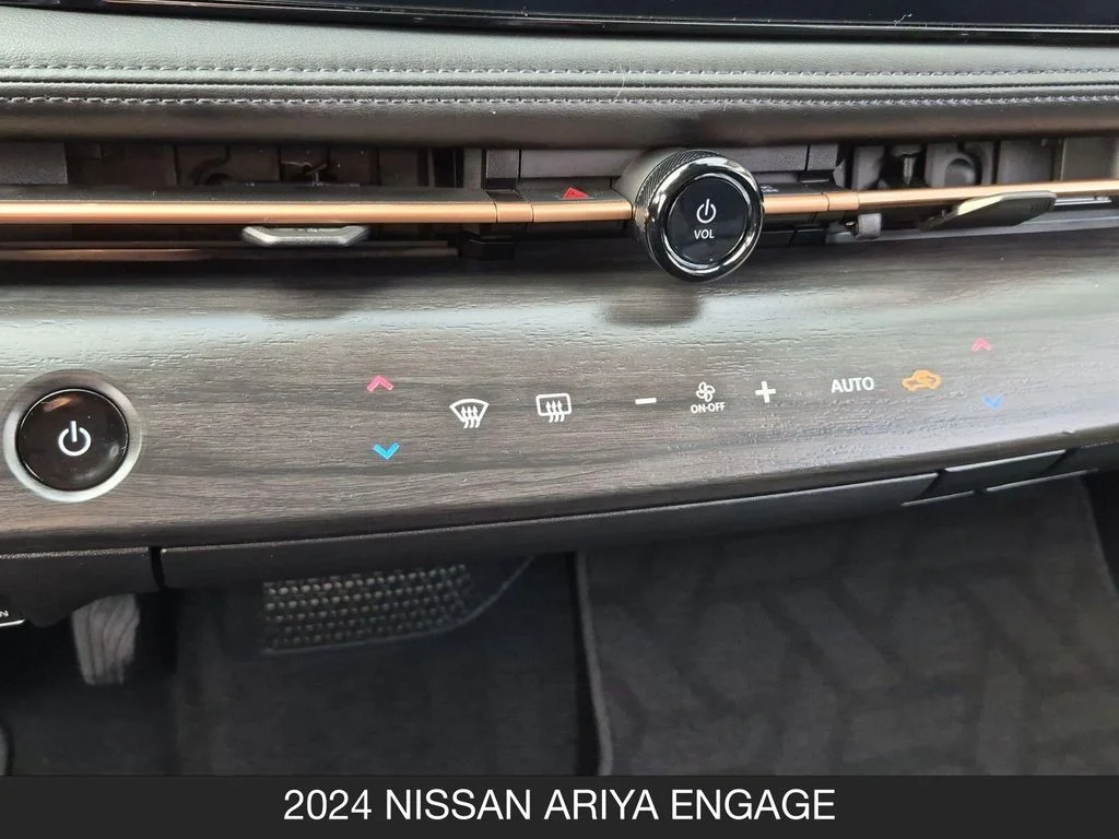 Used 2024 White Nissan ENGAGE image 23