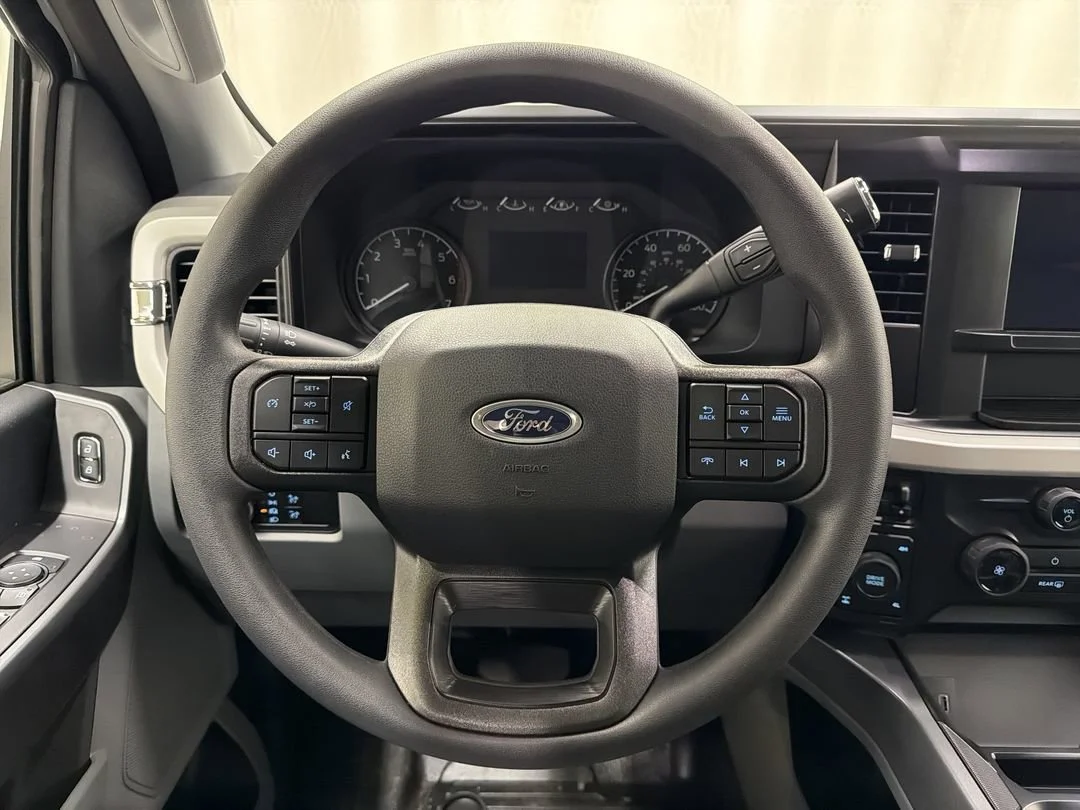 New 2026 Oxford White Ford F-250® XLT image 15