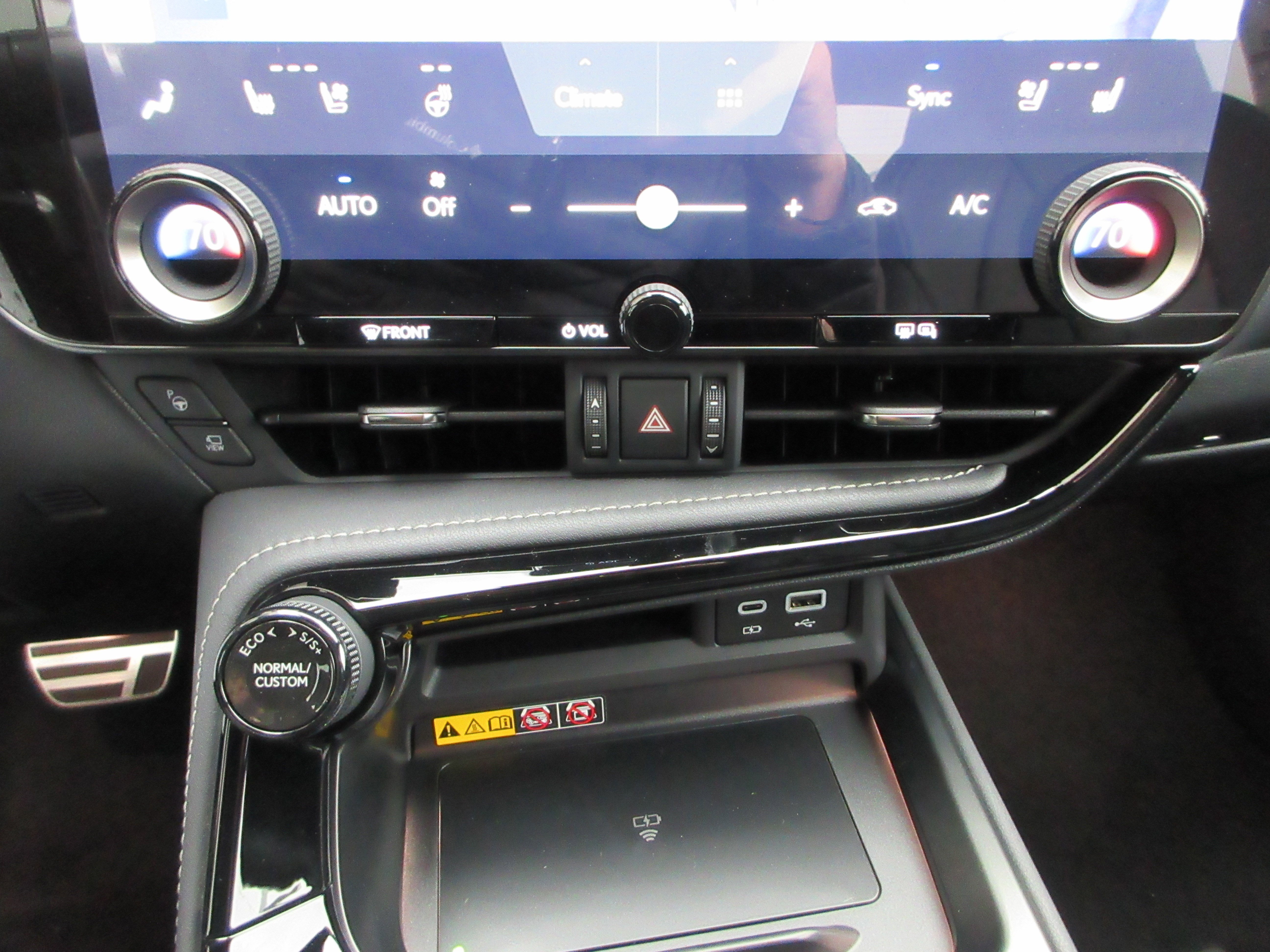 2026 Lexus NX 450h+ F-Sport - Photo 43