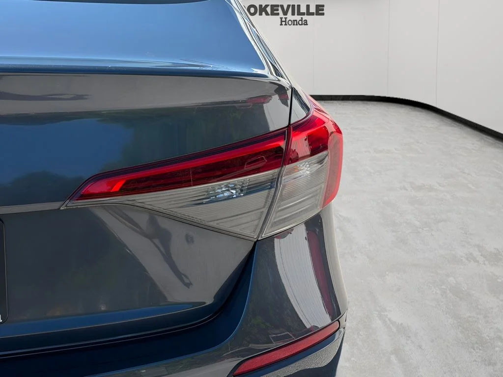 Used 2022  Honda EX image 9