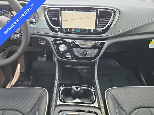 2026 Chrysler Pacifica Limited - Photo 11
