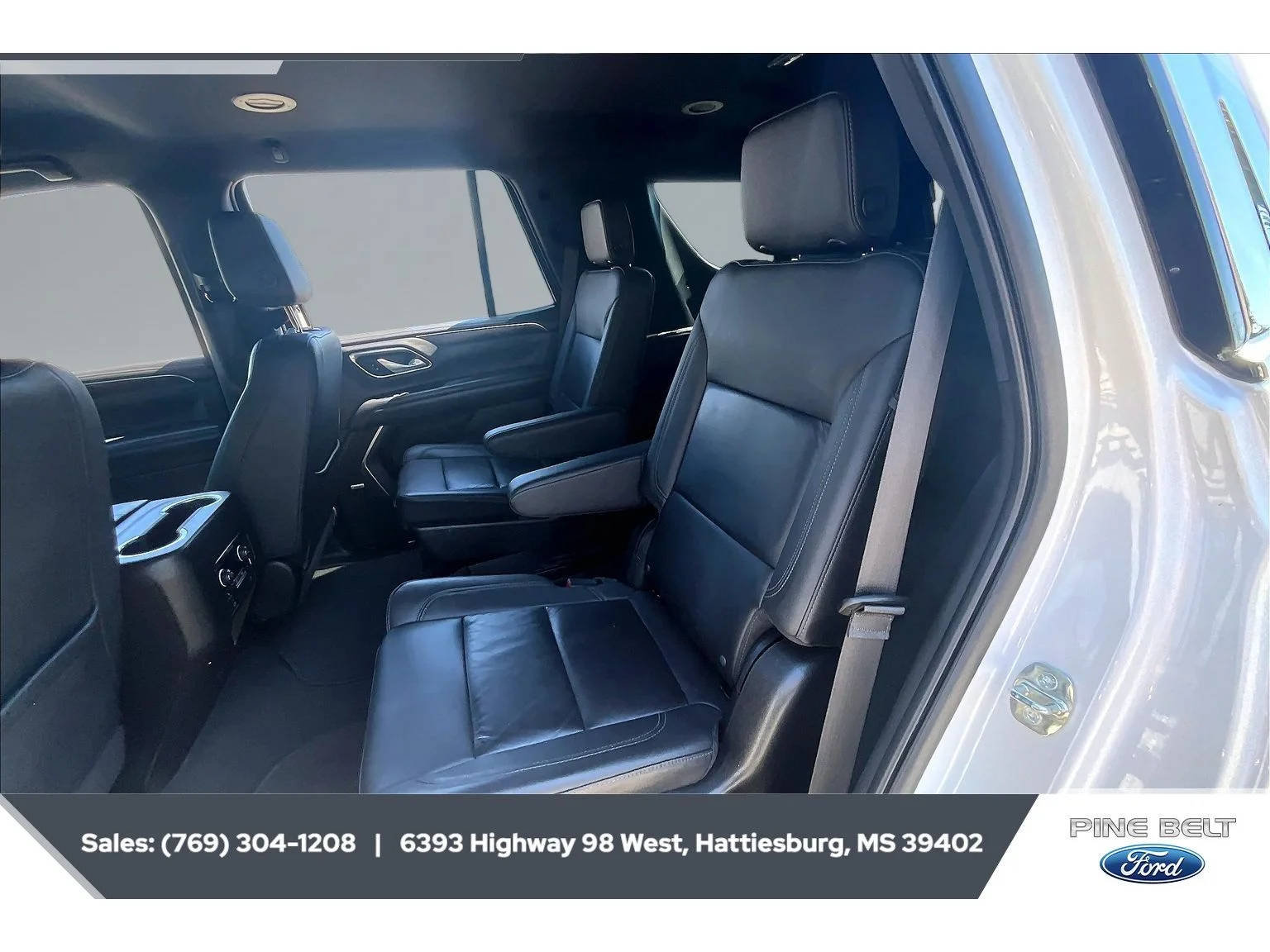 Used 2022 Iridescent Pearl Tricoat Chevrolet LT image 19