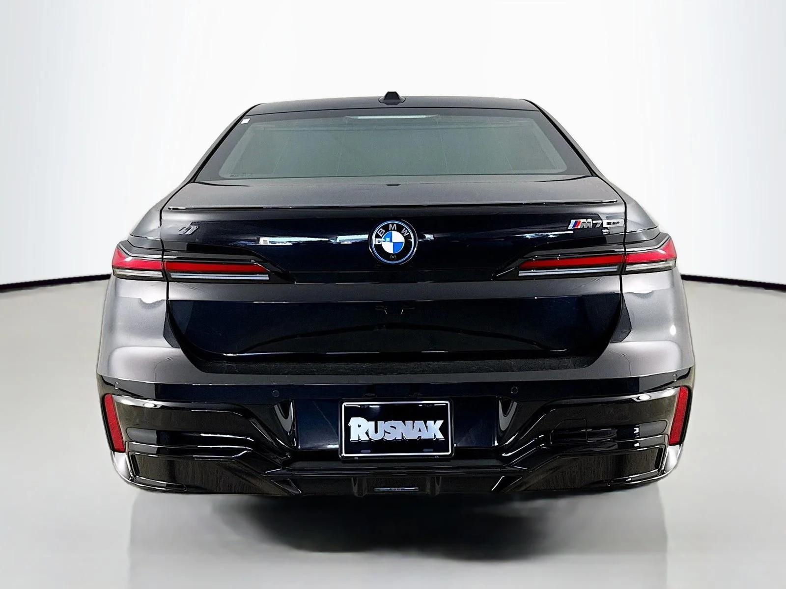Used 2026 Black Sapphire Metallic BMW M70 image 6