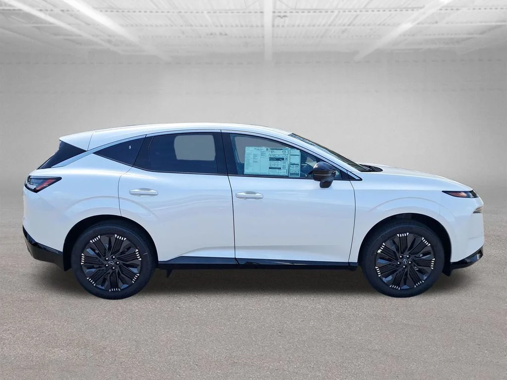 New 2026 White Nissan Platinum image 7