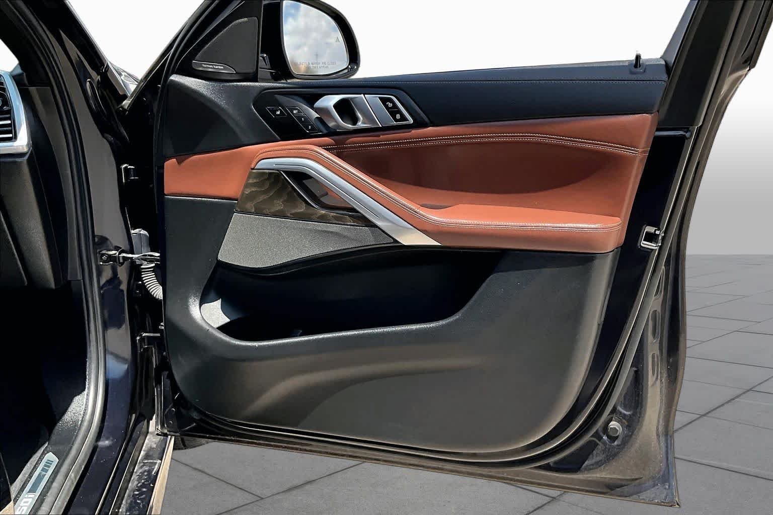Used 2023 Carbon Black Metallic BMW M50i image 22
