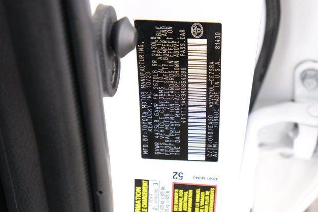 Certified Used 2024 ICE CAP Toyota  image 32