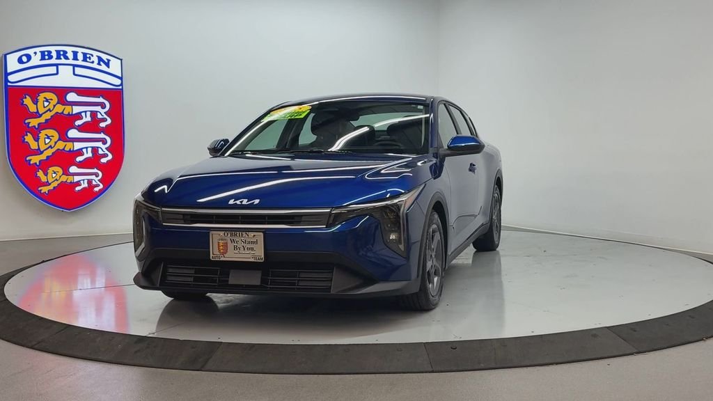 Used 2025 Deep Sea Blue Kia LXS image 9