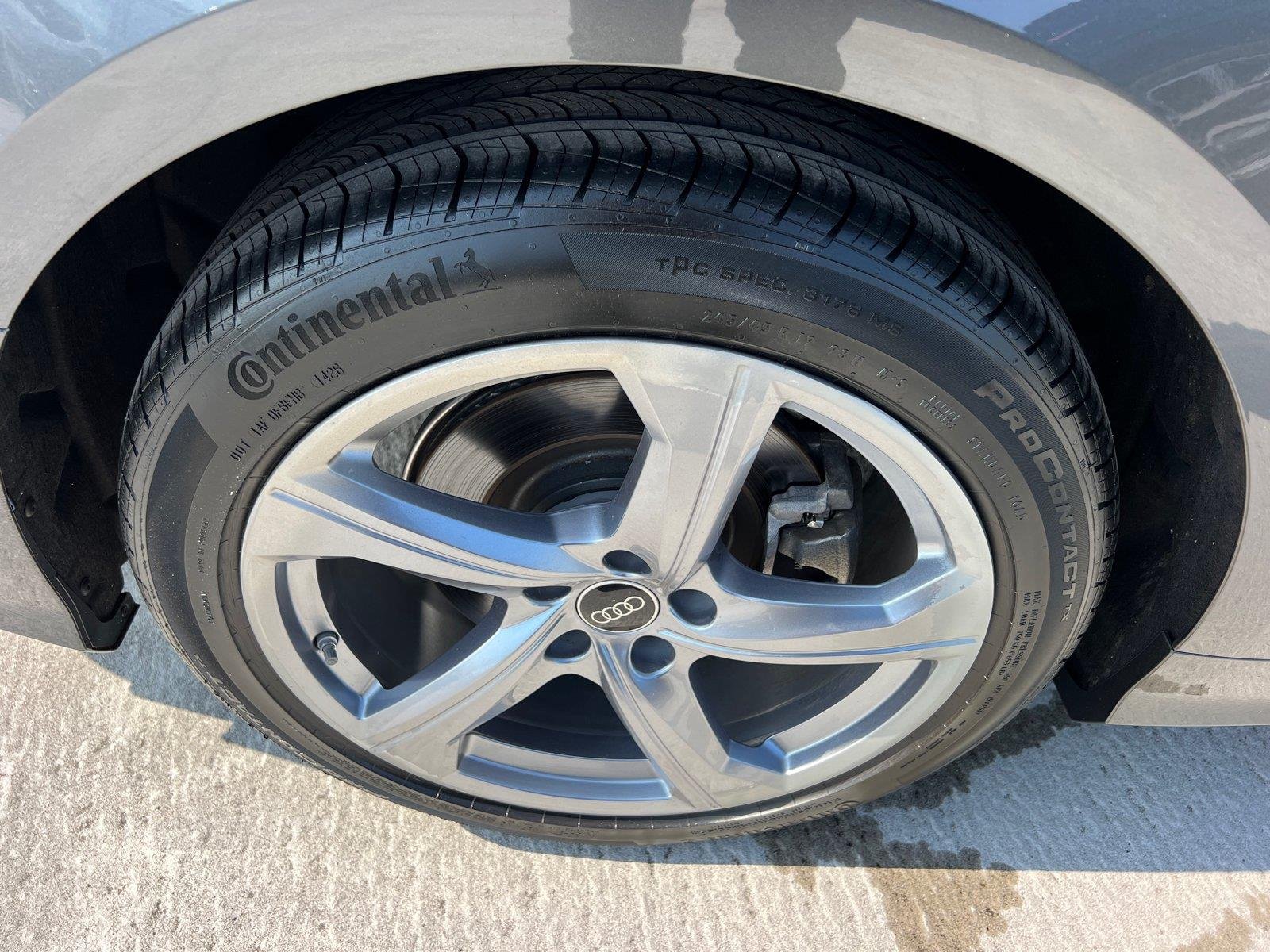 Used 2025 Daytona Gray Pearl Effect Audi Prestige image 17