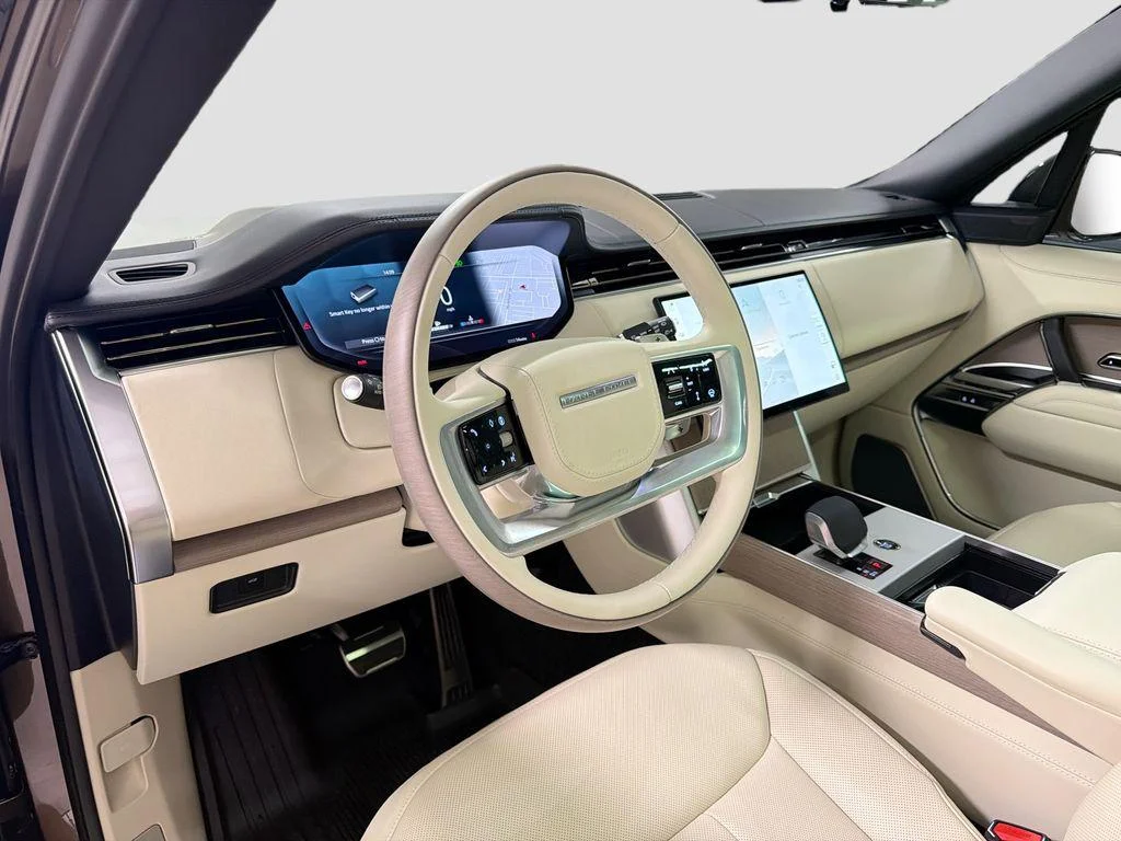 New 2026 Tourmaline Brown in Gloss finish Land Rover Autobiography image 4