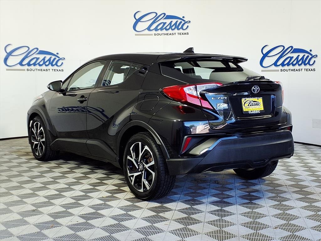 Used 2018 Toyota C-HR XLE with VIN NMTKHMBX1JR009256 for sale in Beaumont, TX