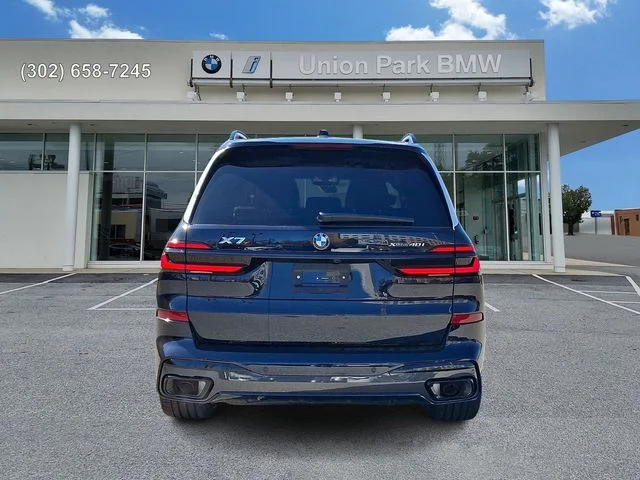 Used 2026 Carbon Black Metallic BMW xDrive40i image 5