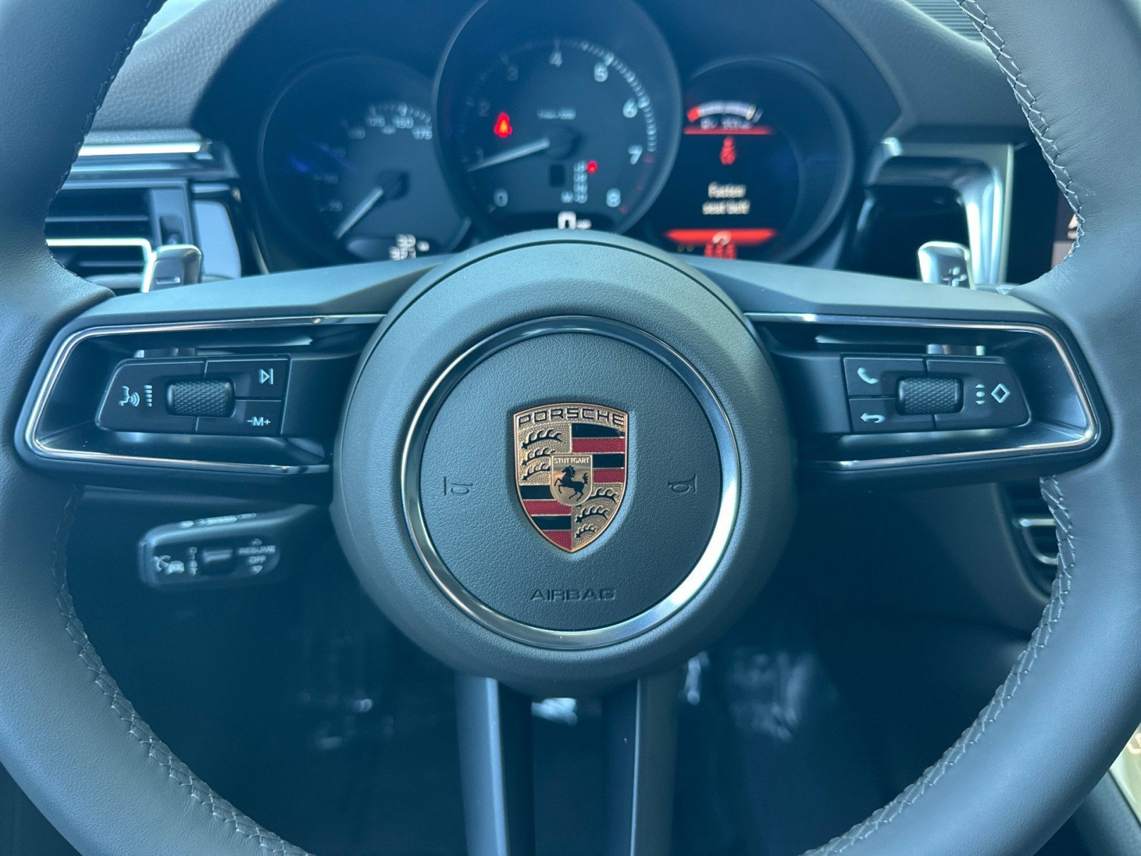 New 2026 White Porsche Macan (AWD) image 23