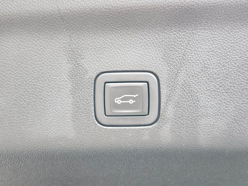 2024 Chevrolet Tahoe Premier - Photo 36