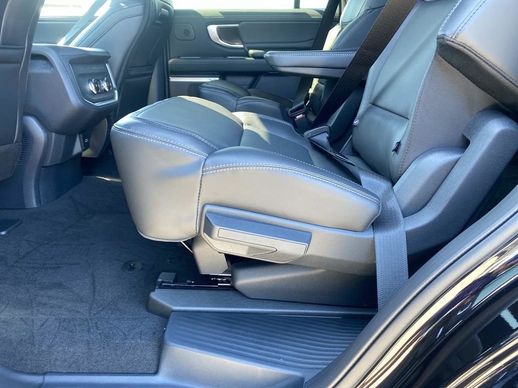 New 2026 Agate Black Metallic Ford Platinum® image 10