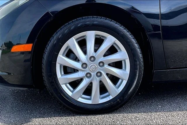 Used 2012 Black Mazda i Touring image 24
