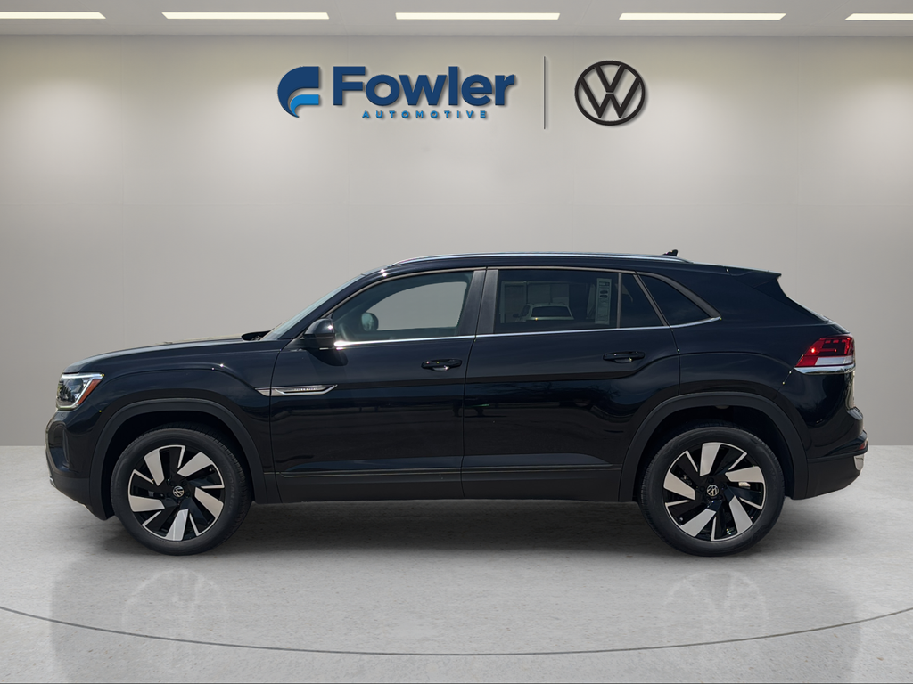 New 2026 Black Volkswagen 2.0T SE w/Technology image 4