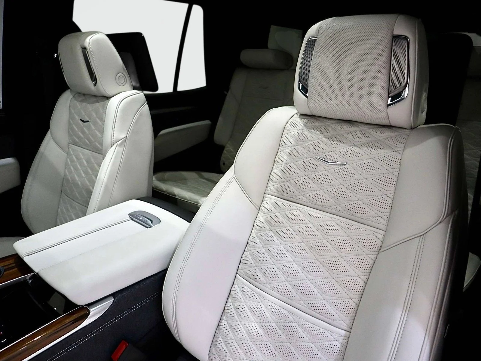 Used 2025 Deep Sea Metallic Cadillac 4WD Sport Platinum image 27