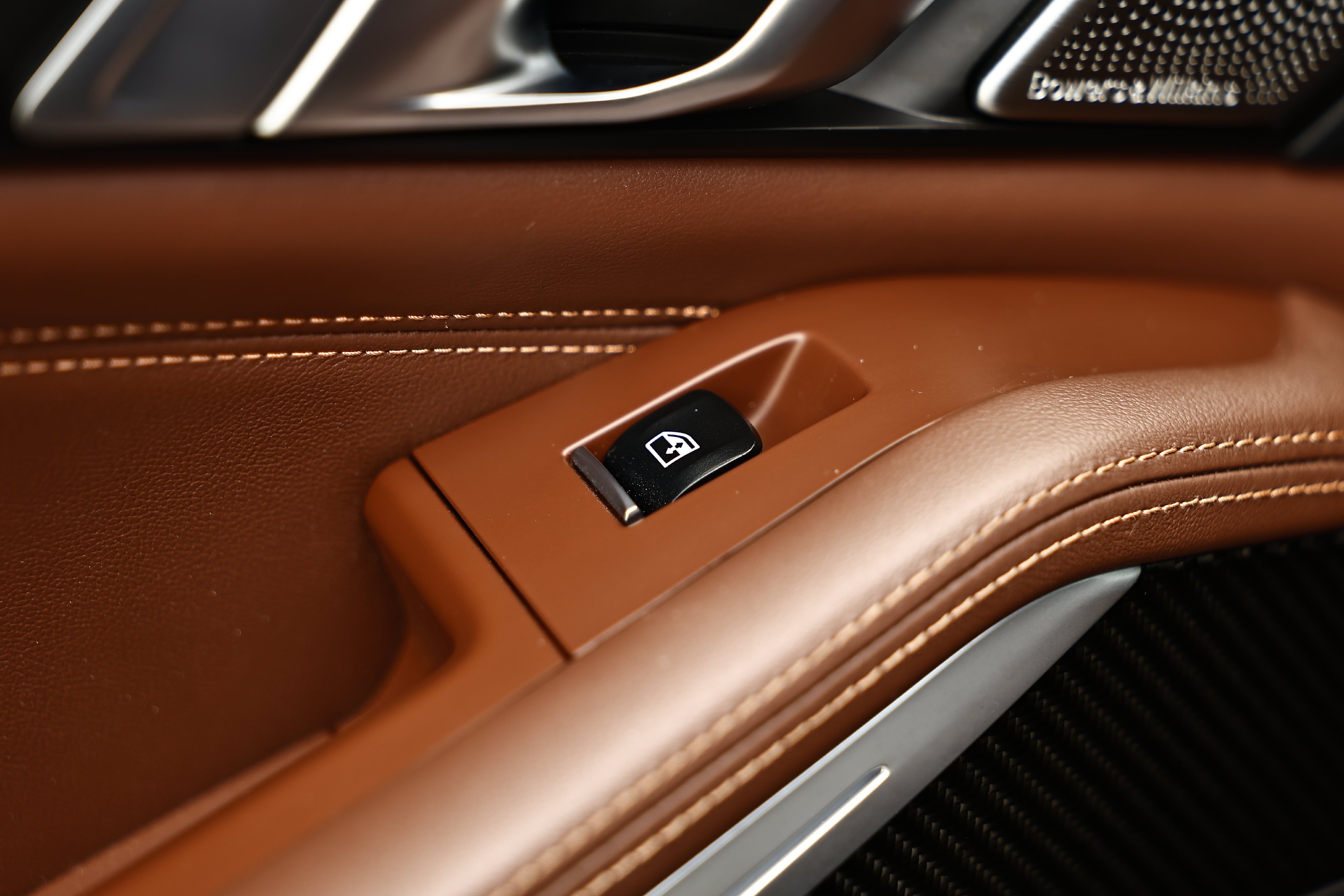 Used 2023 Black Sapphire Metallic BMW M50i image 26
