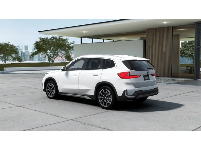 New 2027 Alpine White BMW  image 2