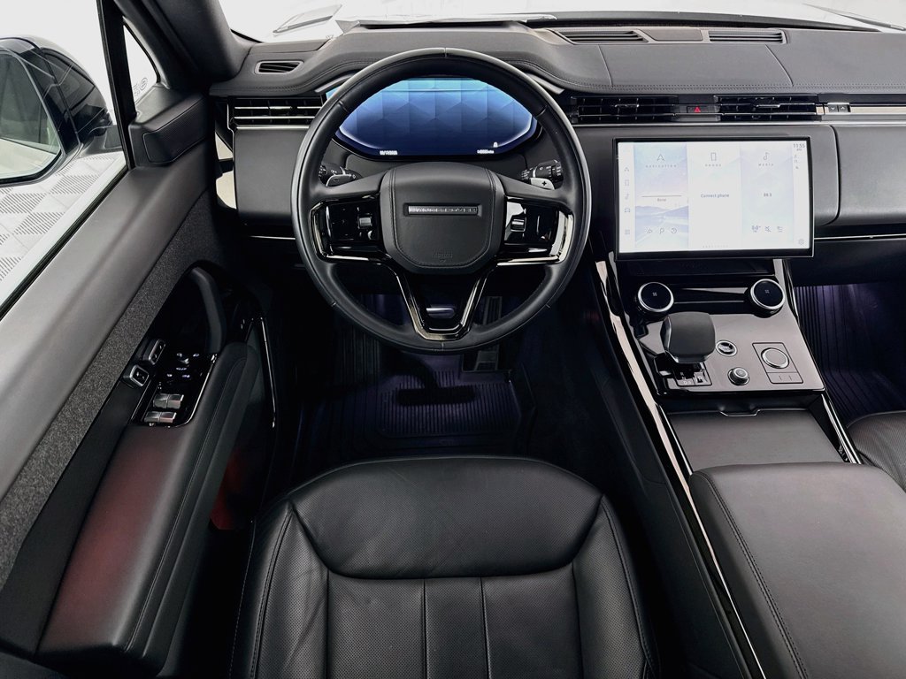 Certified Used 2023 White Land Rover SE Dynamic image 18