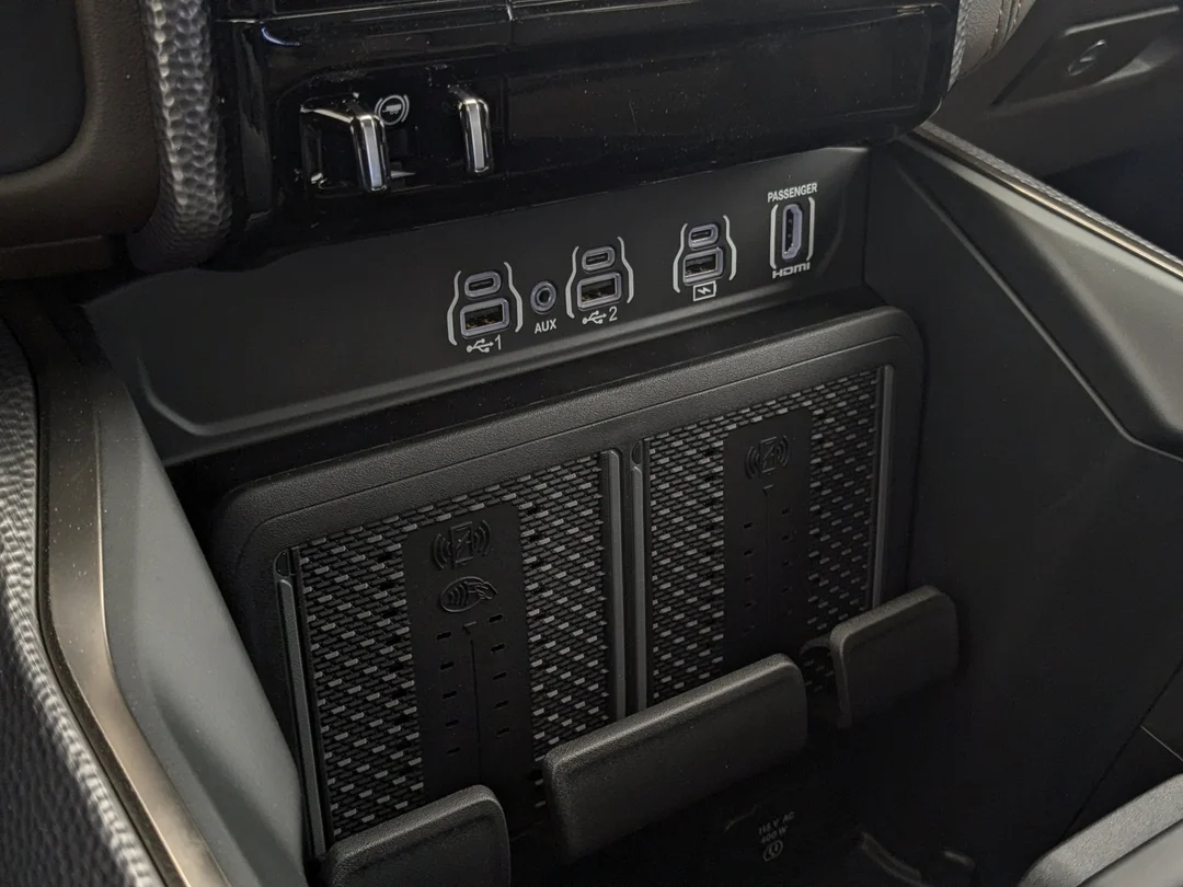 New 2026 Black RAM Limited Longhorn - - 4x4 - 5.7L HEMI V8 eTorque - Premium Leather - Pano Sunroof & More! image 21