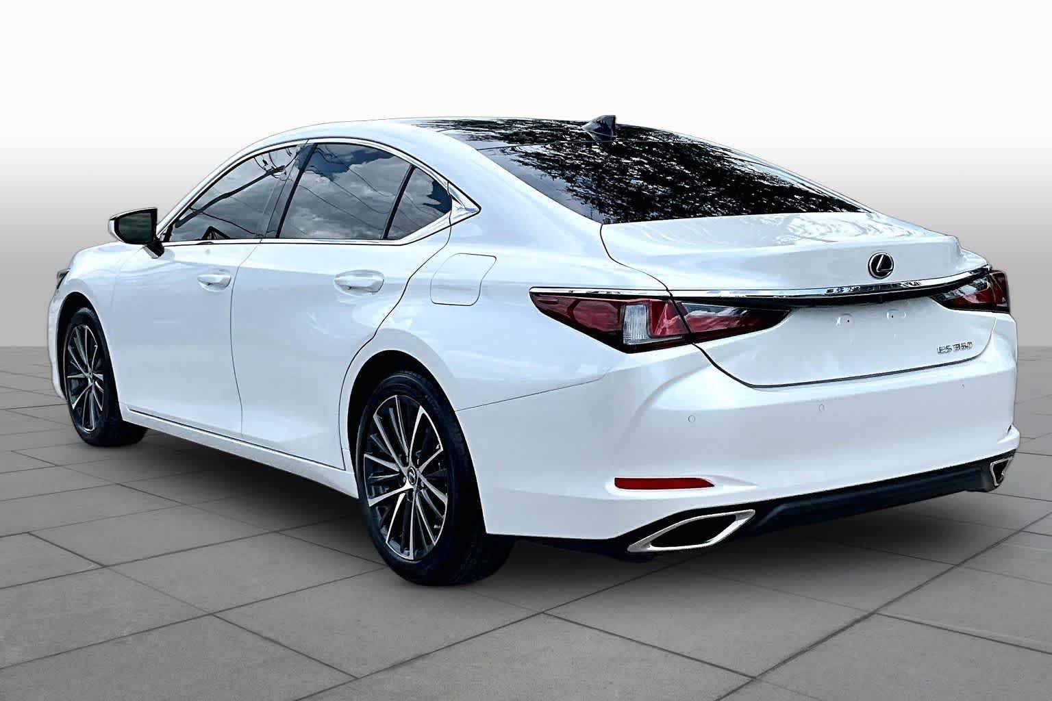 Used 2025 Eminent White Pearl Lexus  image 12