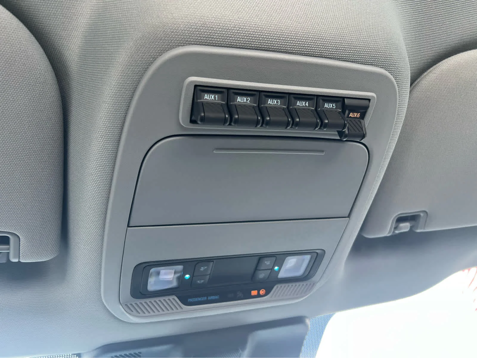 2025 Ford F-350 Super Duty Chassis Cab XL - Photo 34