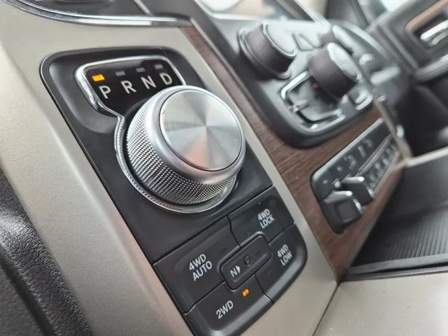 Used 2015 Crystal Metallic Ram Laramie image 18