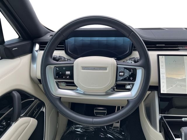 Used 2025 White Land Rover SE image 13