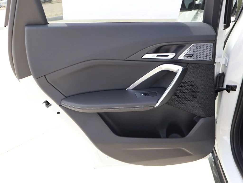 2025 BMW X1 28i - Photo 22