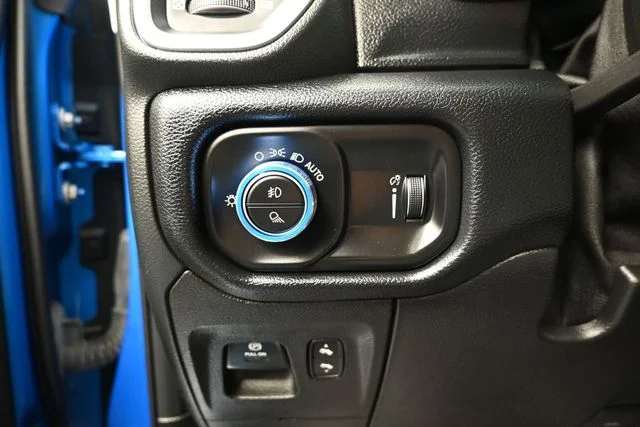 Used 2021 Blue Ram Big Horn/Lone Star image 15
