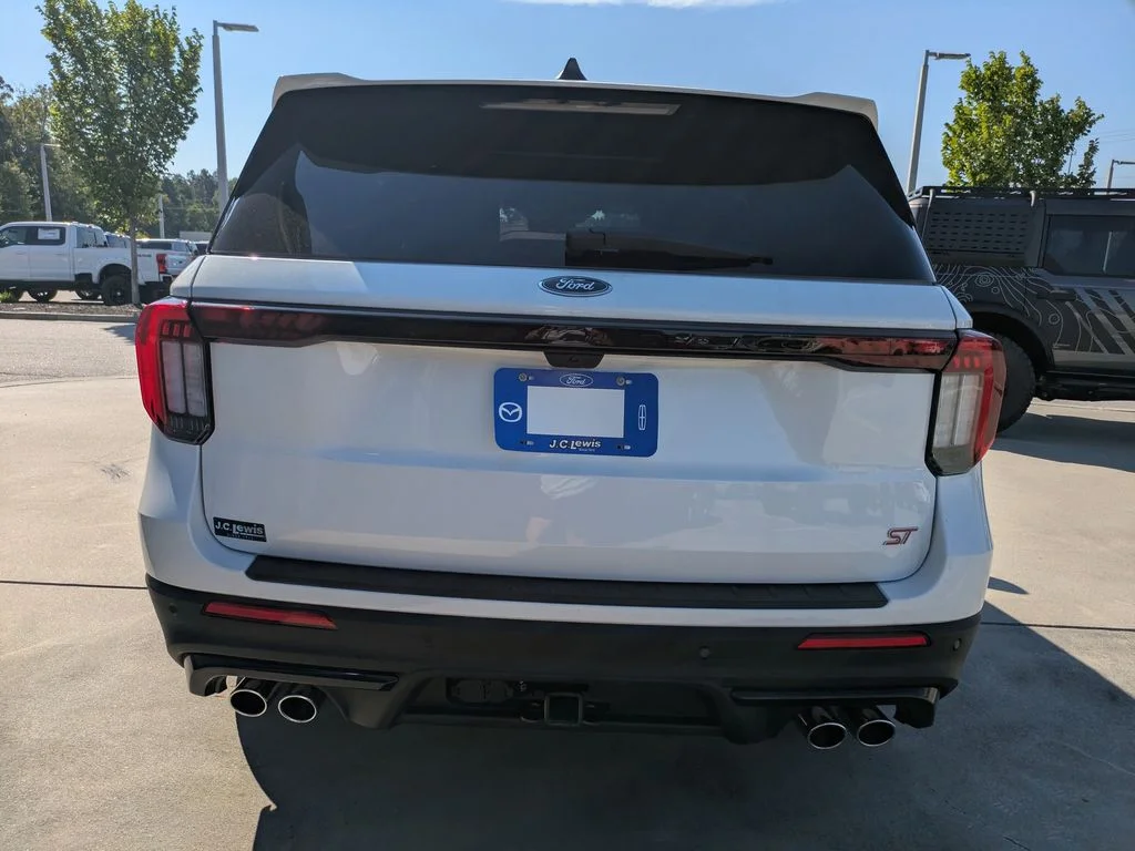 New 2026 Star White Metallic Tri-Coat Ford ST image 5