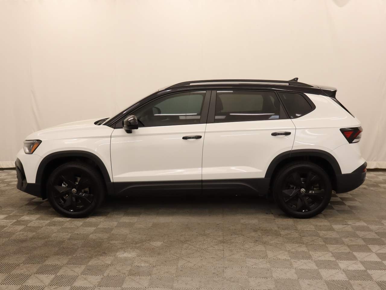 New 2026 Pure White w Volkswagen SE Black image 2