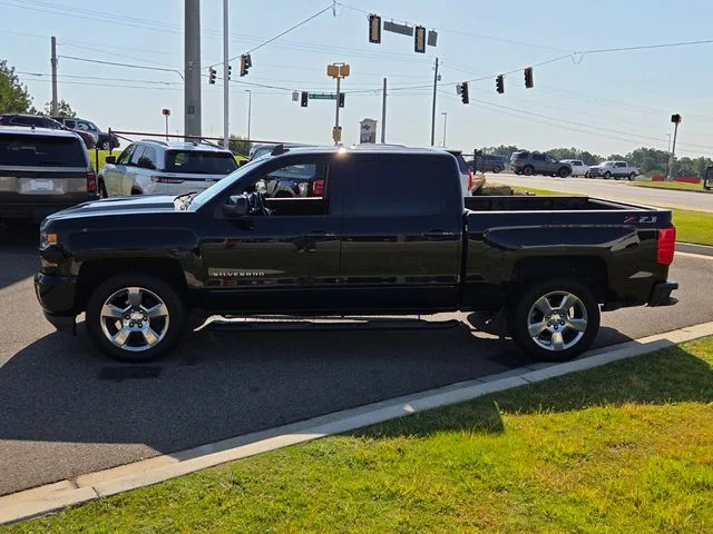 Used 2018 Black Chevrolet LT image 4