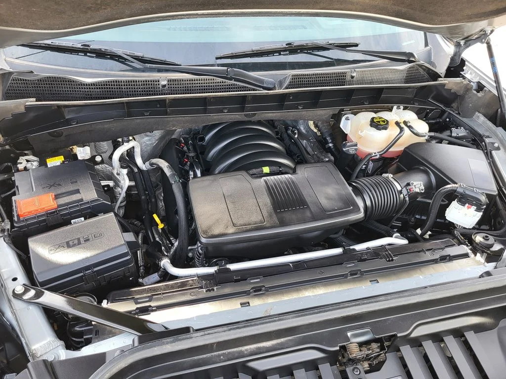 Used 2024 Sterling Metallic GMC SLT image 20
