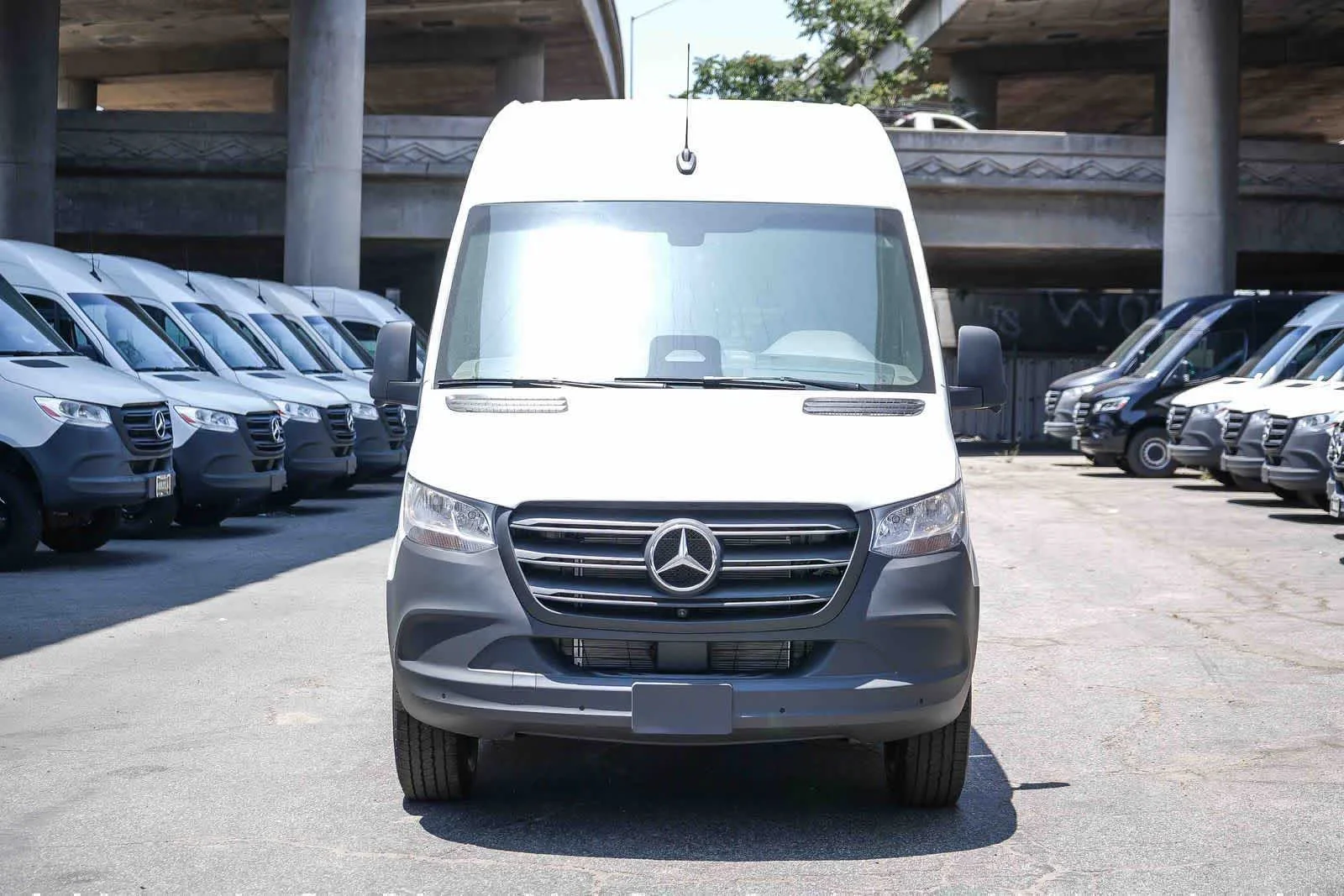 New 2026 Arctic White Mercedes-Benz Crew 144WB High Roof RWD 2.0L I4 Diesel Turbo HO image 2