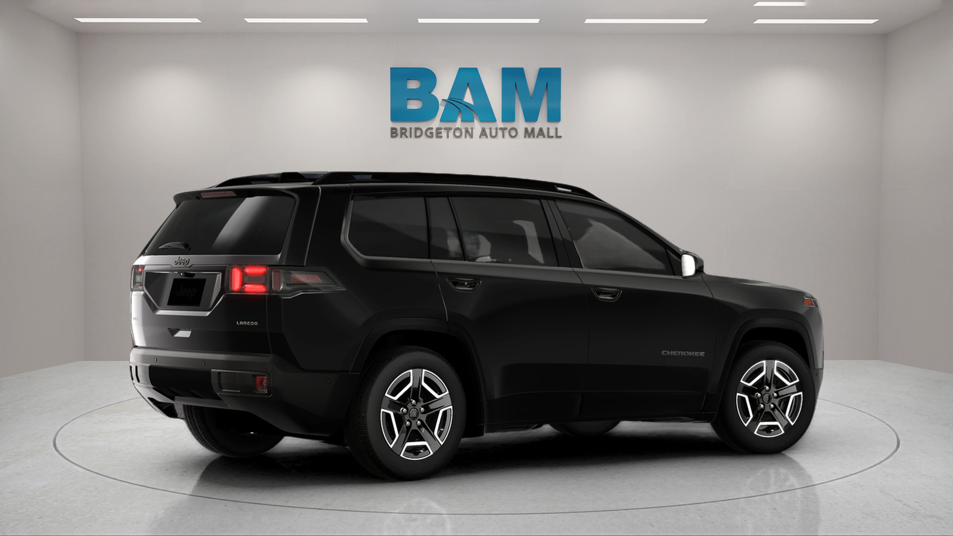 New 2026 Diamond Black Crystal Pearl-Coat Exterior Paint Jeep Laredo image 5